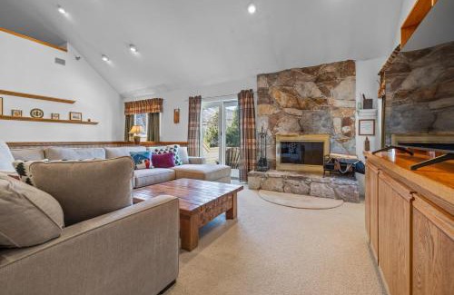 Stratton Mountain House | Stratton's Crown Point Mountain Views, Top Floor newlly furnished