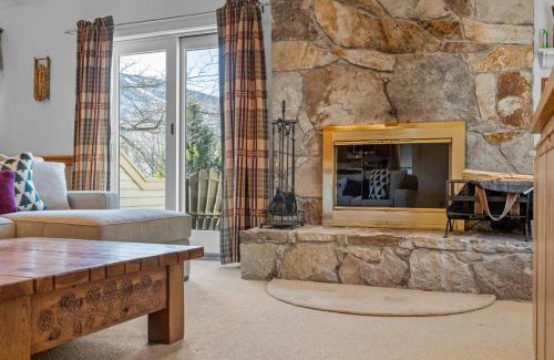 Stratton Mountain House | Stratton's Crown Point Mountain Views, Top Floor newlly furnished