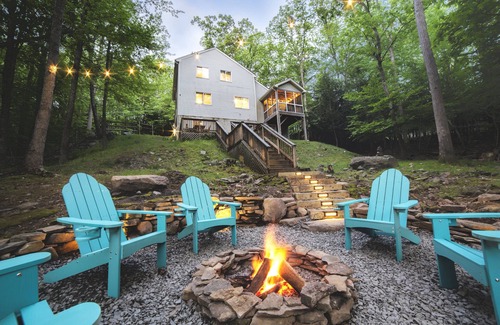 Bushkill House | Streamside Family Lodge w/fireplace, game room, sauna, multiple pools & skiing