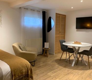 Chassieu Apartment | Studio équipé avec Parking Le Chasseland