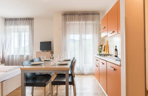 Malcesine Apartment | Studio 2 in "Residence la Pergola" with Balcony, Pool; Parking Available