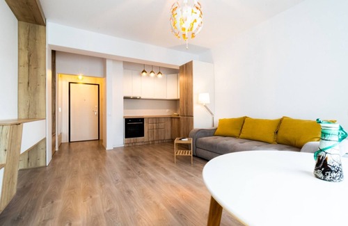 Sector 3 Apartment | Studio 53 - Modern Apt. close to Metro & IOR Parc with free Parking
