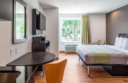 Lake Charles Hotel | Studio 6 Lake Charles