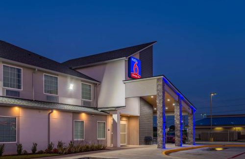 Lake Charles Hotel | Studio 6 Lake Charles