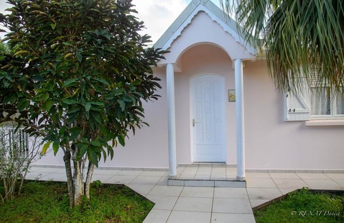 Baie-Mahault Apartment | Studio adjoining the main house but totally independent