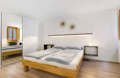 Pieve House | Studio Apartment 'Casa Ciarii 1' with Mountain View, Balcony and Wi-Fi