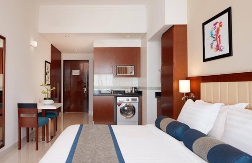 Dubai Sports City Apartment | Studio Apartment In Sports City By Luxury Bookings