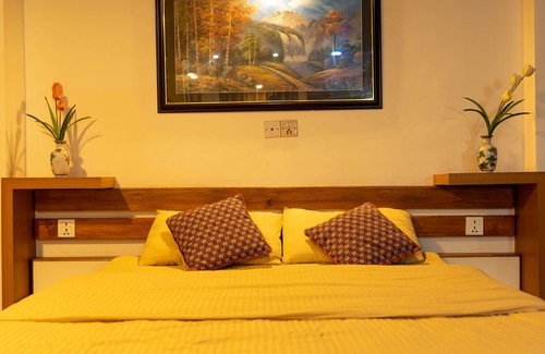 Lalitpur Apartment | Studio Apartment in the center of Patan, private bathroom but separated from Apt