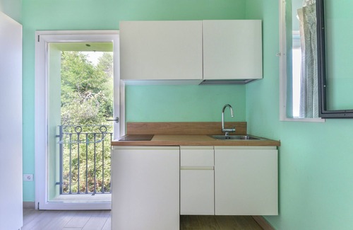 Rio Marina Apartment | Studio Apartment 'Loft Grecale' with Wi-Fi and Air Conditioning