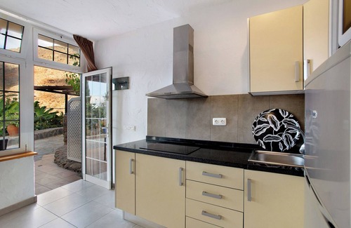 Mogan Apartment | Studio Apartment "Paraíso del Molinero Bajo" with Shared Pool & Private Terrace