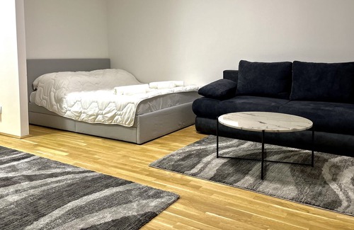 Vienna Apartment | Studio Apartment with balcony