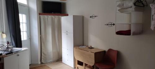 Argentre Apartment | Studio - BMX