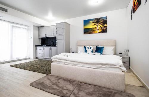 Mamaia-Sat Apartment | Studio Bora Bora White Titanic