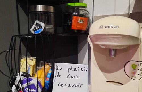 Brouzet-les-Ales Apartment | Studio Bouquet