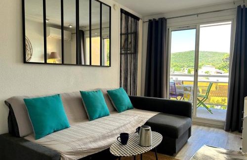 La Faviere Apartment | Studio cabine 4 couchages à Bormes-les-Mimosas avec climatisation et parking - FR-1-251-864