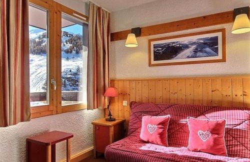 Plagne 1800 Apartment | Studio-cabine 4 pers, proche pistes et commerces, balcon, piscine, 3 cristaux Paradiski - FR-1-455-27