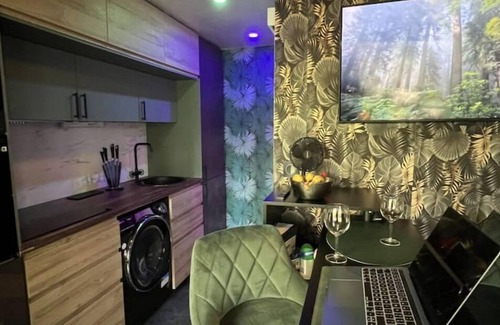 Belleville Apartment | Studio Calme Bien Équipé et Luxueux Avec Jardin