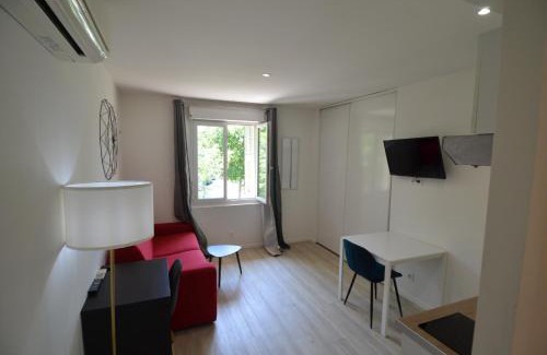 La Californie Apartment | STUDIO CASSIN - next to tramway line 2 near airport