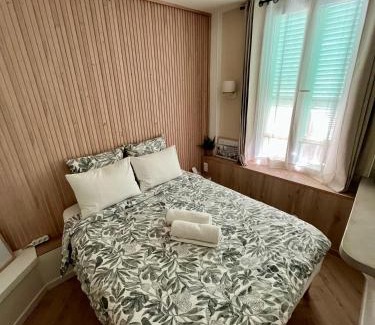 Quartier du Port Apartment | Studio Cosy et Central