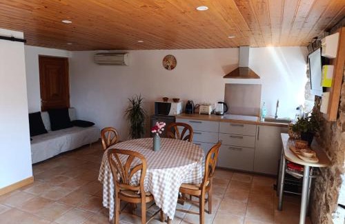 Vernosc-les-Annonay Apartment | Studio de la Voute