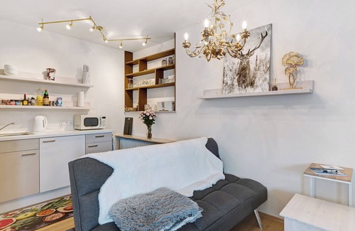 Schoenwald Apartment | Studio Apartment 'Ribeiro Ninho de Cuco' with Balcony and Wi-Fi