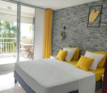 Tartane Apartment | STUDIO Feuilles d'or