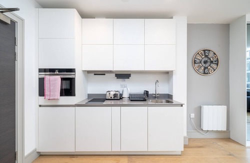 Bruce Grove Apartment | Studio Flat In New Build- Seven Sisters