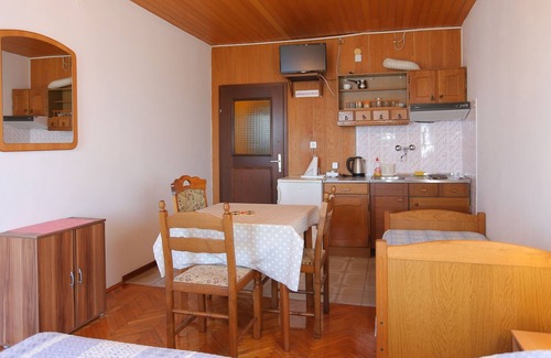 Lokva Rogoznica Apartment | Studio flat with balcony and sea view Lokva Rogoznica, Omiš (AS-18211-b)