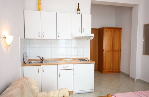 Drvenik Apartment | Studio flat with balcony and sea view Drvenik Gornja vala, Makarska (AS-4890-b)