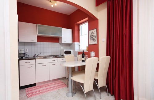 Barbat na Rabu Apartment | Studio flat with terrace and sea view Barbat, Rab (AS-3203-b)