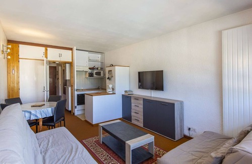 Eaux-Bonnes Apartment | Studio for 4, ski-in ski-out, balcony, equipped kitchenette, Gourette