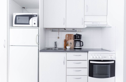 Herttoniemi Apartment | Studio for a business traveler