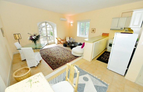 Agios Ioannis House | Studio for two (Amon Ra)