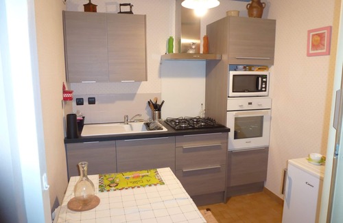 Blois Apartment | STUDIO IDEALLY LOCATED, NEAR CHAMBORD, CHATEAUX DE LA LOIRE, BEAUVAL ZOO