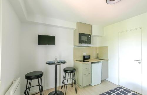 Asnieres-sur-Seine Apartment | Studio lumineux à 2 pas des commerces Asnières - III