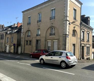Mayenne Apartment | Studio Pensée - Proche centre ville