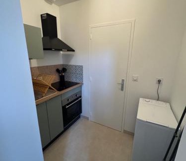 Mayenne Apartment | Studio Pensée - Proche centre ville