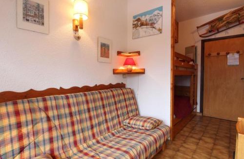 Les Carroz-d'Araches Apartment | Studio pour 4 personnes avec balcon et équipements, au pied des pistes et à 550m du village - FR-1-572-157