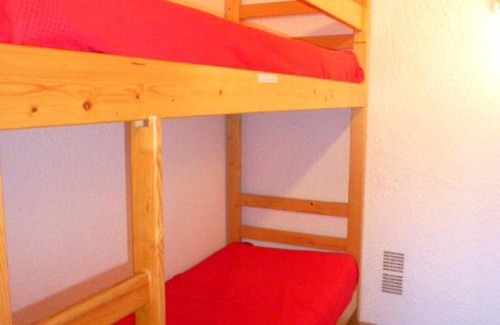 Cognet Apartment | Studio pour 4 pers avec balcon, TV, cuisine équipée, à 50m des pistes - Alpe d'Huez - FR-1-405-101