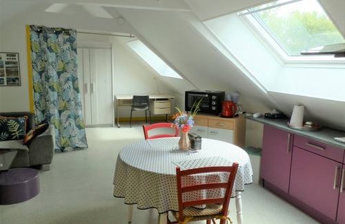 Langueux Apartment | Studio Premier Étage