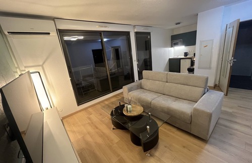 Lattes Apartment | Studio Pres D'arenes Jacuzzi