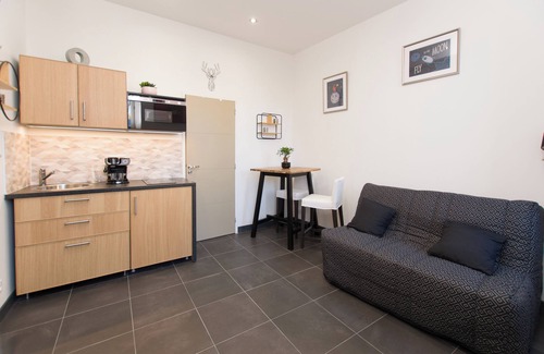 Rieumes Apartment | Studio Quiet Downtown Rieumes