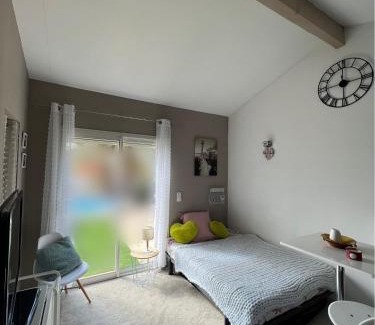 Capestang Apartment | Studio RIQUET indépendant attenant à Villa