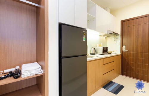 Tan Binh Apartment | Studio Room in Modern building with AC in vibrant HCM; 1.3km from TSN airport