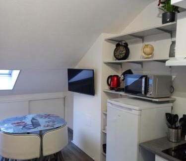 Revigny-sur-Ornain Apartment | Studio tout équipé