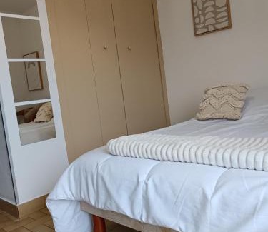 Balaruc-les-Bains Apartment | Studio tout confort avec ascenseur