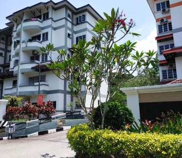 Hulu Selangor Apartment | Studio Unit, Seruni Service Apartment at Serendah Golf Resort, Serendah, Nearby Serendah KTM Komuter Station, Genting, Rawang, UMW HVM Park, Bukit Beruntung Resort