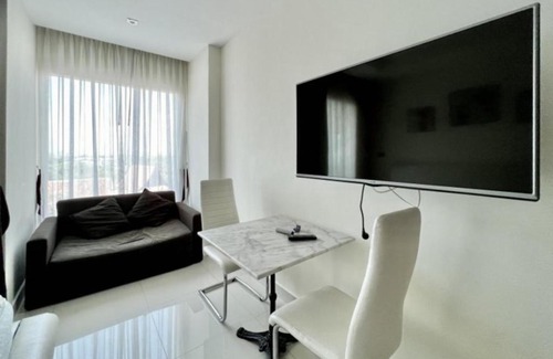 Na Chom Thian Apartment | Studio with a view of the sea