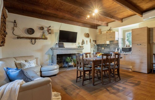 Sant'Antonio di Gallura Villa | Stunning private villa for 8 people with A/C, WIFI, private pool, TV, patio and pets allowed