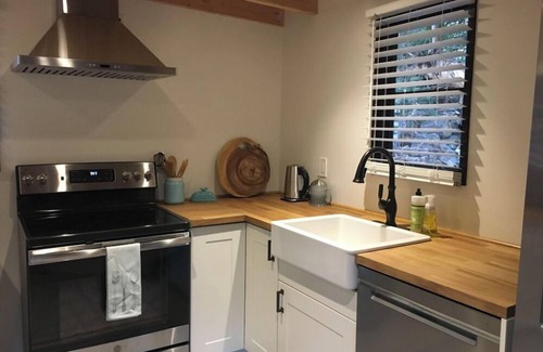 Santa Barbara House | Stunning 1 Bedroom Guest House